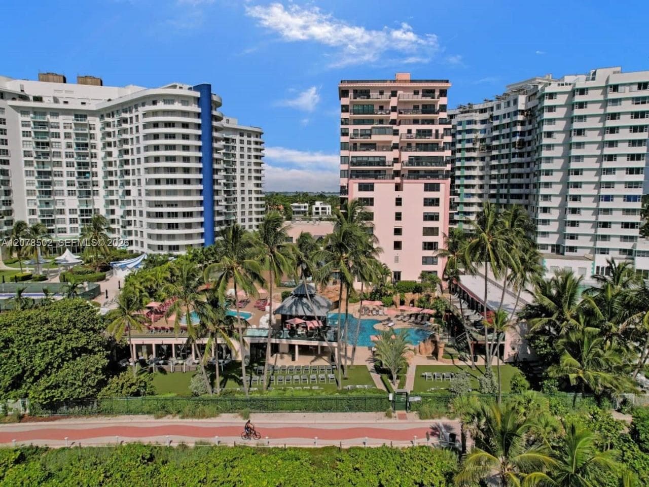 Condominium at 5225 Collins Ave # 1516, Miami Beach FL 33140