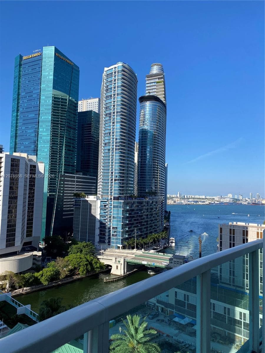 Condominium at 41 SE 5th St # 1109, Miami FL 33131