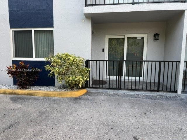 Apartment at 8009 W 6th Ave # B, Hialeah FL 33014