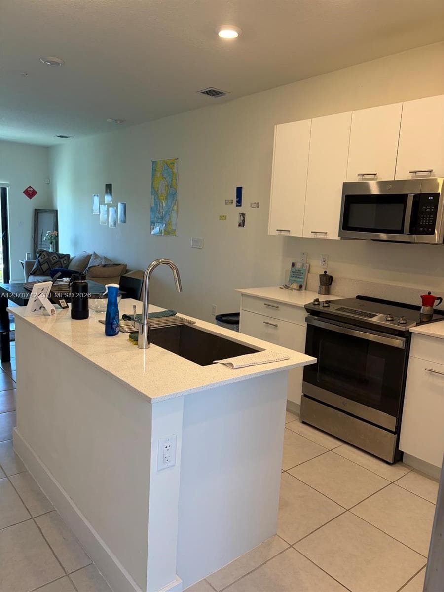 Condominium at 8001 NW 41st St # 310, Doral FL 33166