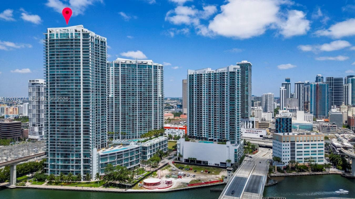 Condominium at 92 SW 3rd St # 1403, Miami FL 33130
