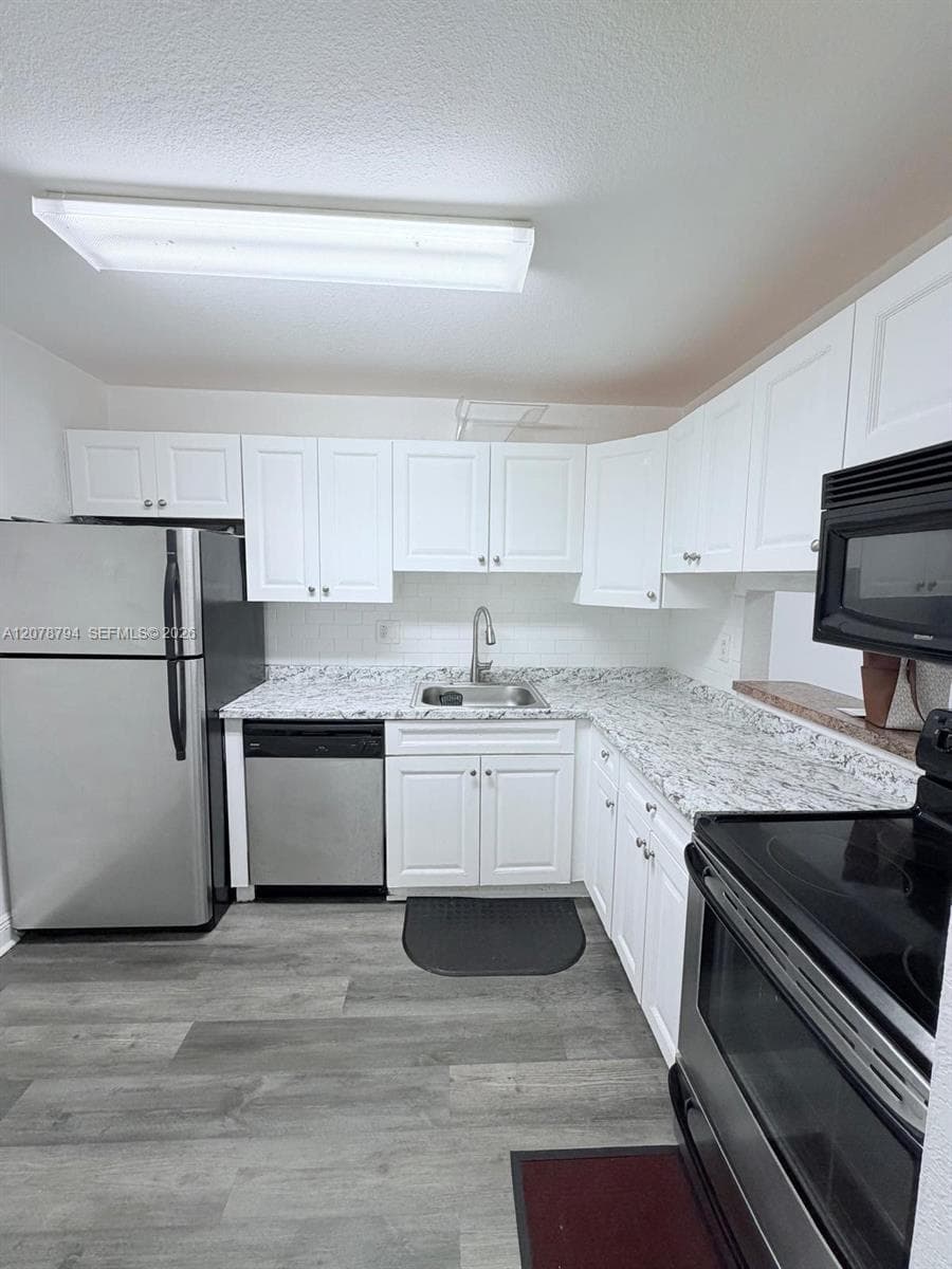 Condominium at 5201 Geneva Way # 311, Doral FL 33166