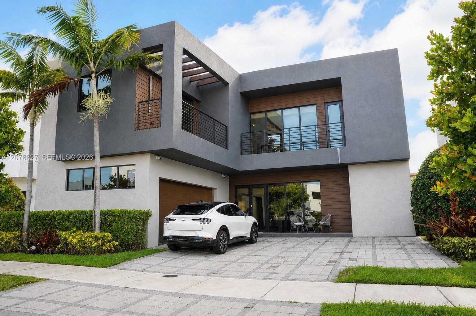 Single Family Residence at 7560 NW 101st Ct # 7560, Doral FL 33178