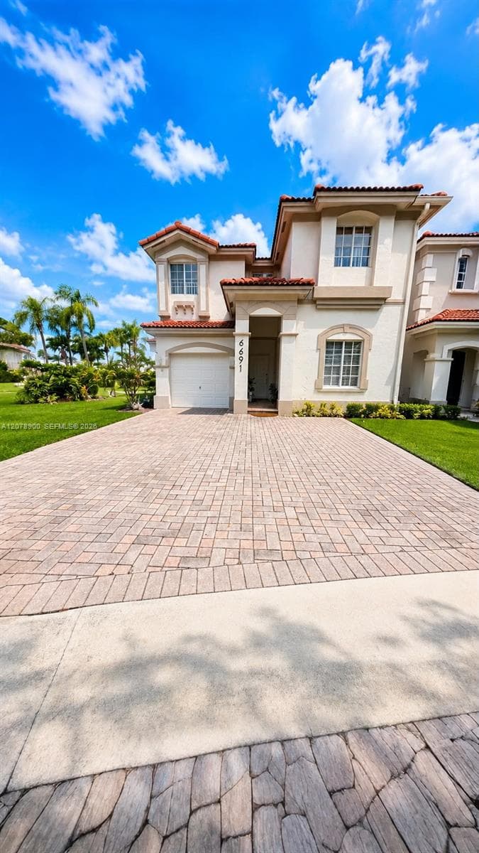 Single Family Residence at 6691 NW 107th Ct, Doral FL 33178