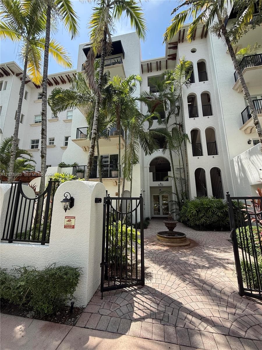 Condominium at Coral Gables, FL, 33134