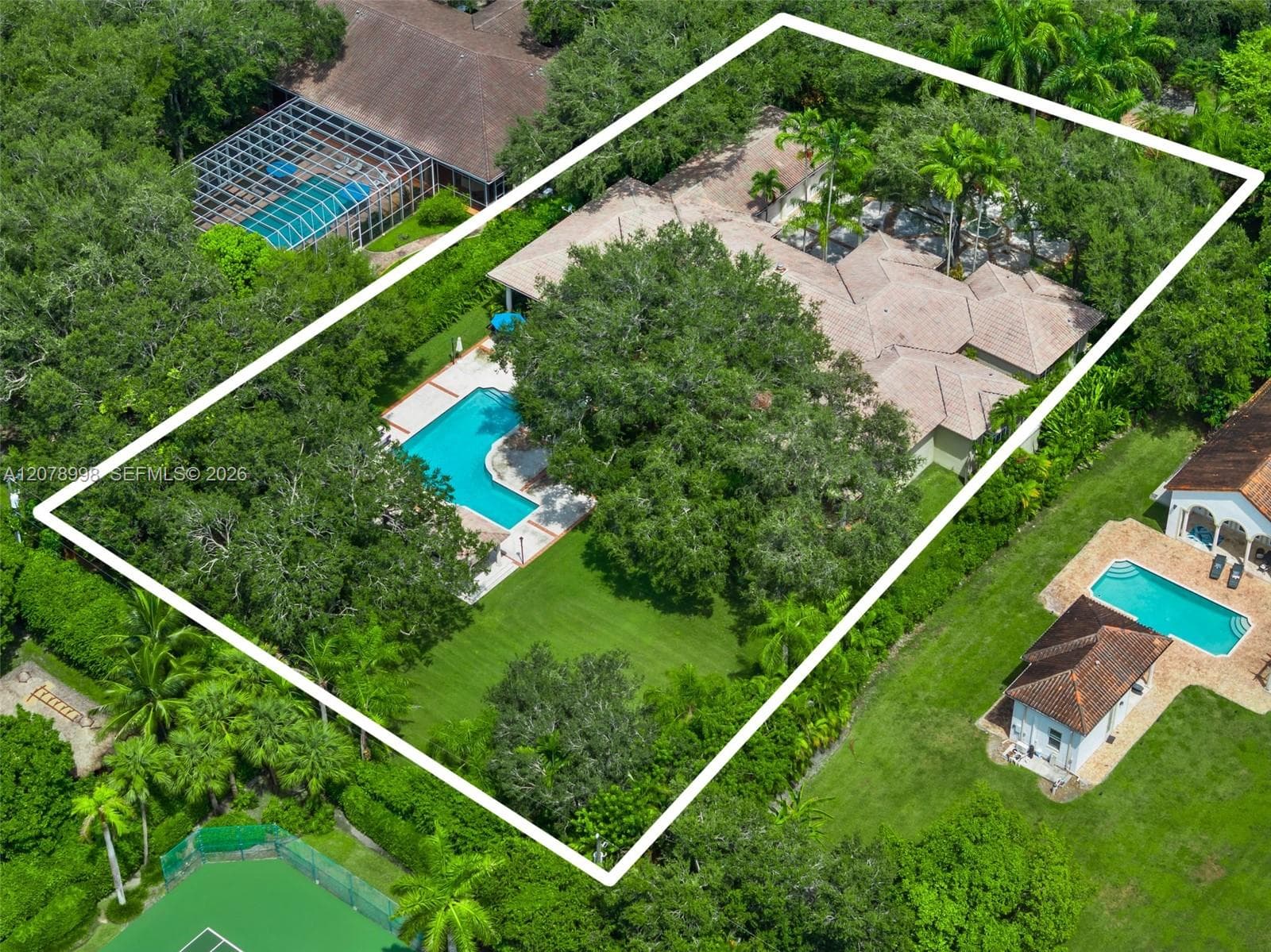 Single Family Residence at 8430 SW 98th St, Miami FL 33156