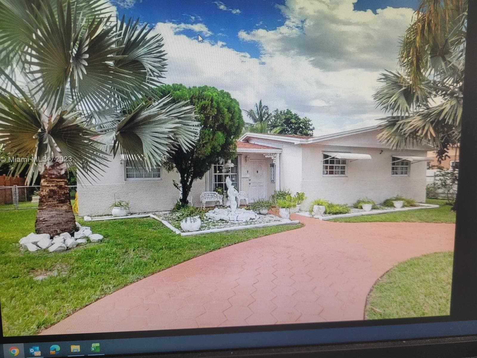 Apartment at 830 NW 200TH Terrace, Miami Gardens FL 33169