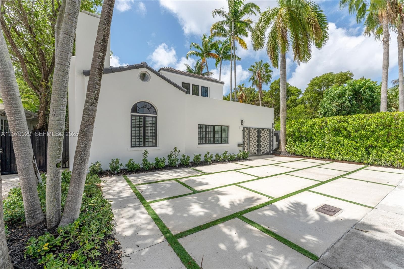 Single Family Residence at 1826 Fairhaven Pl, Miami FL 33133