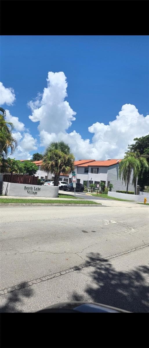 Townhouse at Miami, FL, 33193