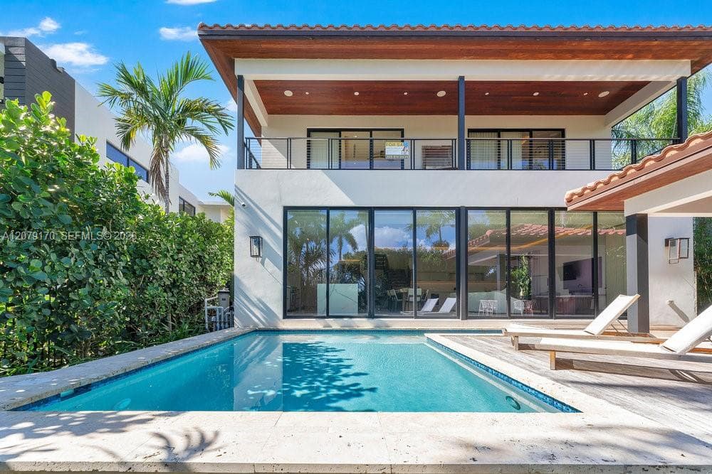 Single Family Residence at 5831 Alton Rd, Miami Beach FL 33140