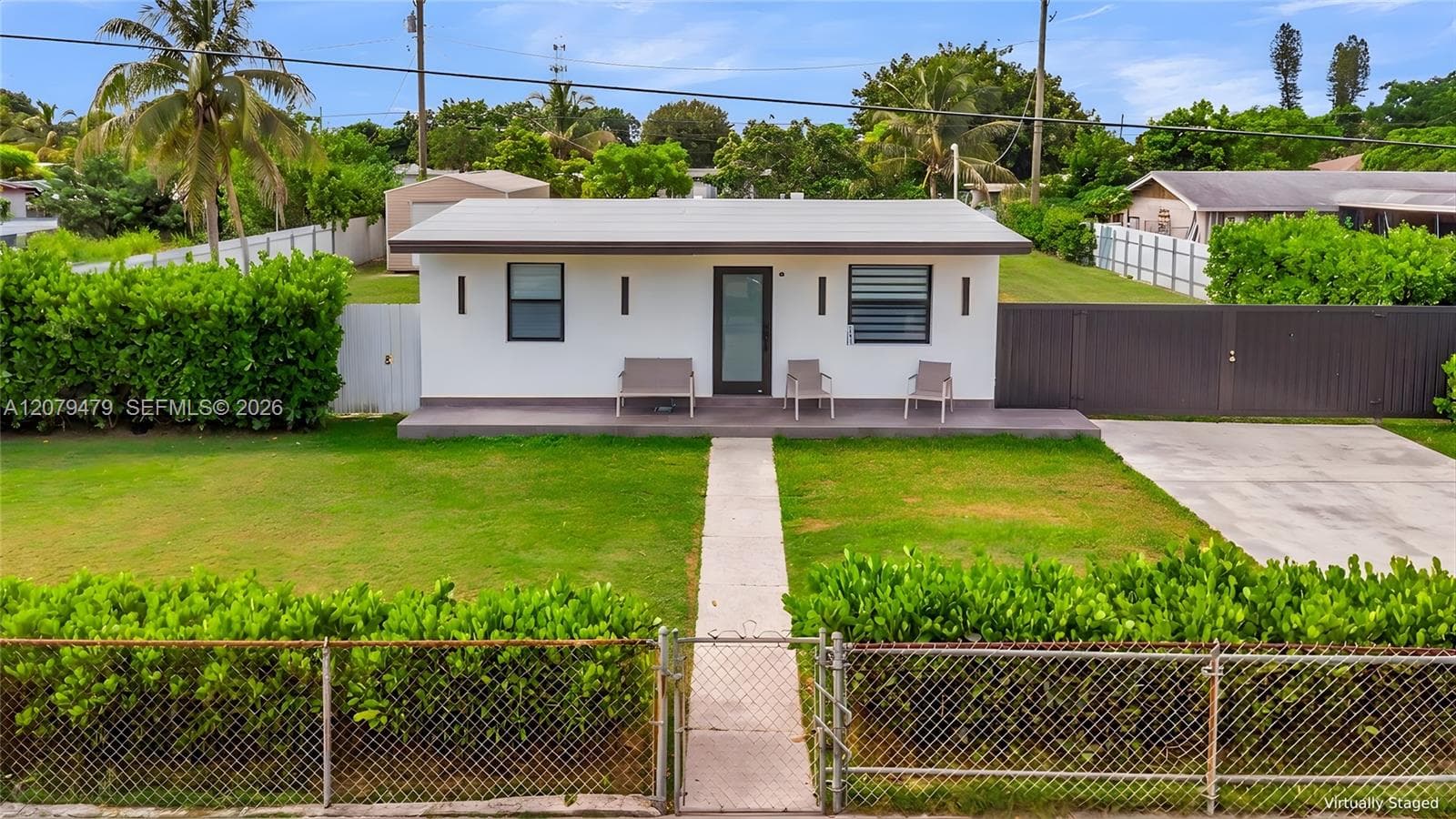 Single Family Residence at 10420 SW 182nd St, Miami FL 33157