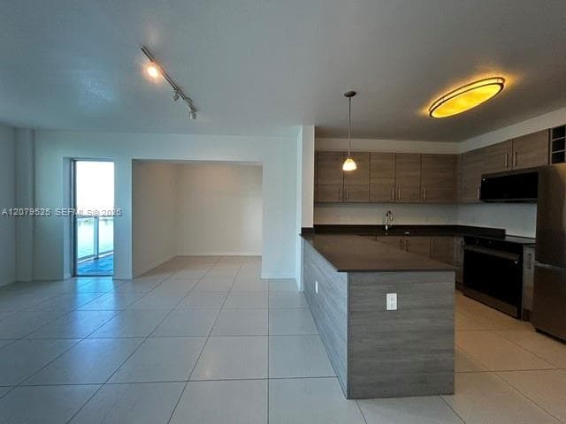 Apartment at 7525 E Treasure Dr # 1008, North Bay Village FL 33141