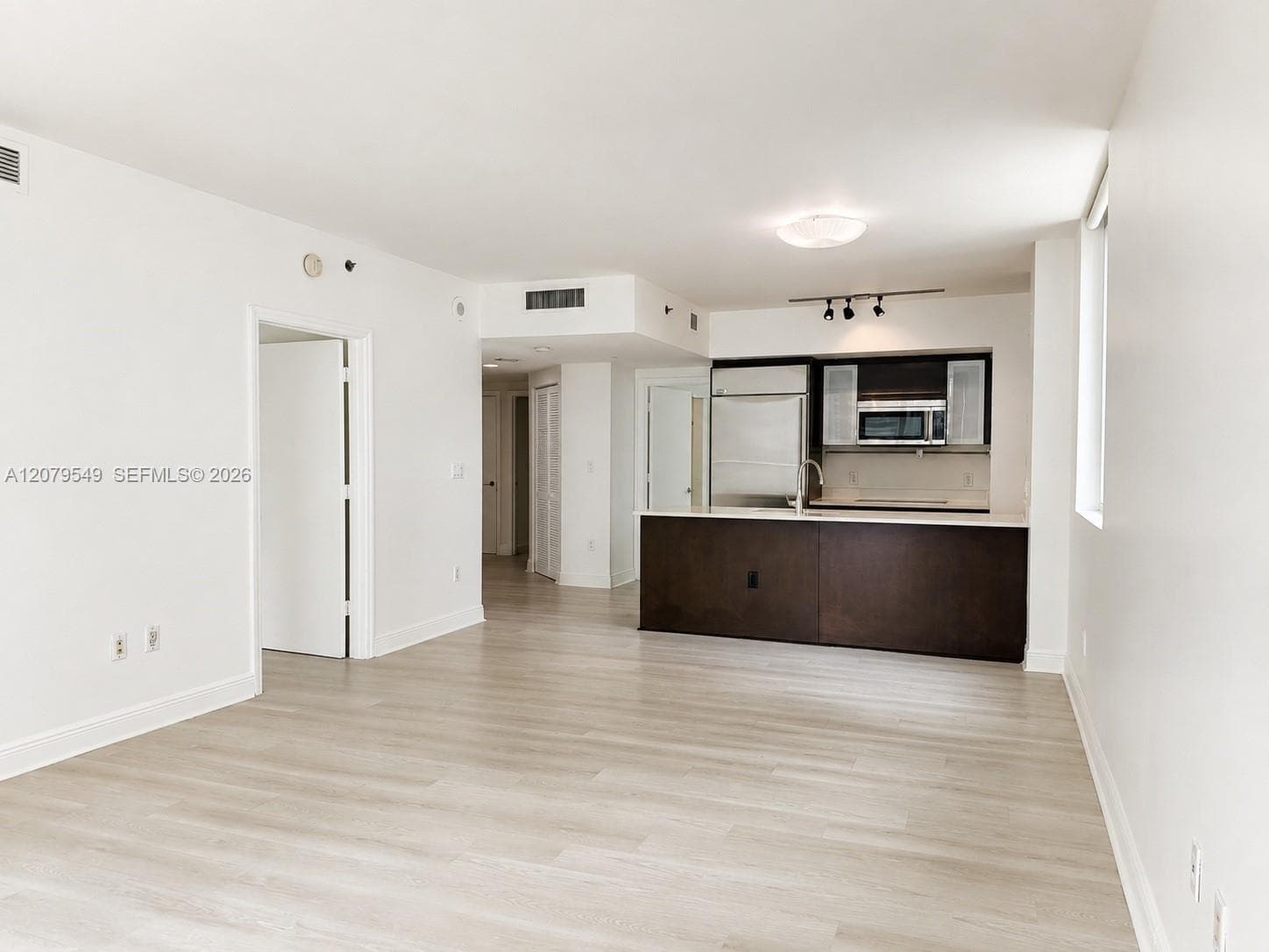 Condominium at 55 SE 6th St # 1510, Miami FL 33131