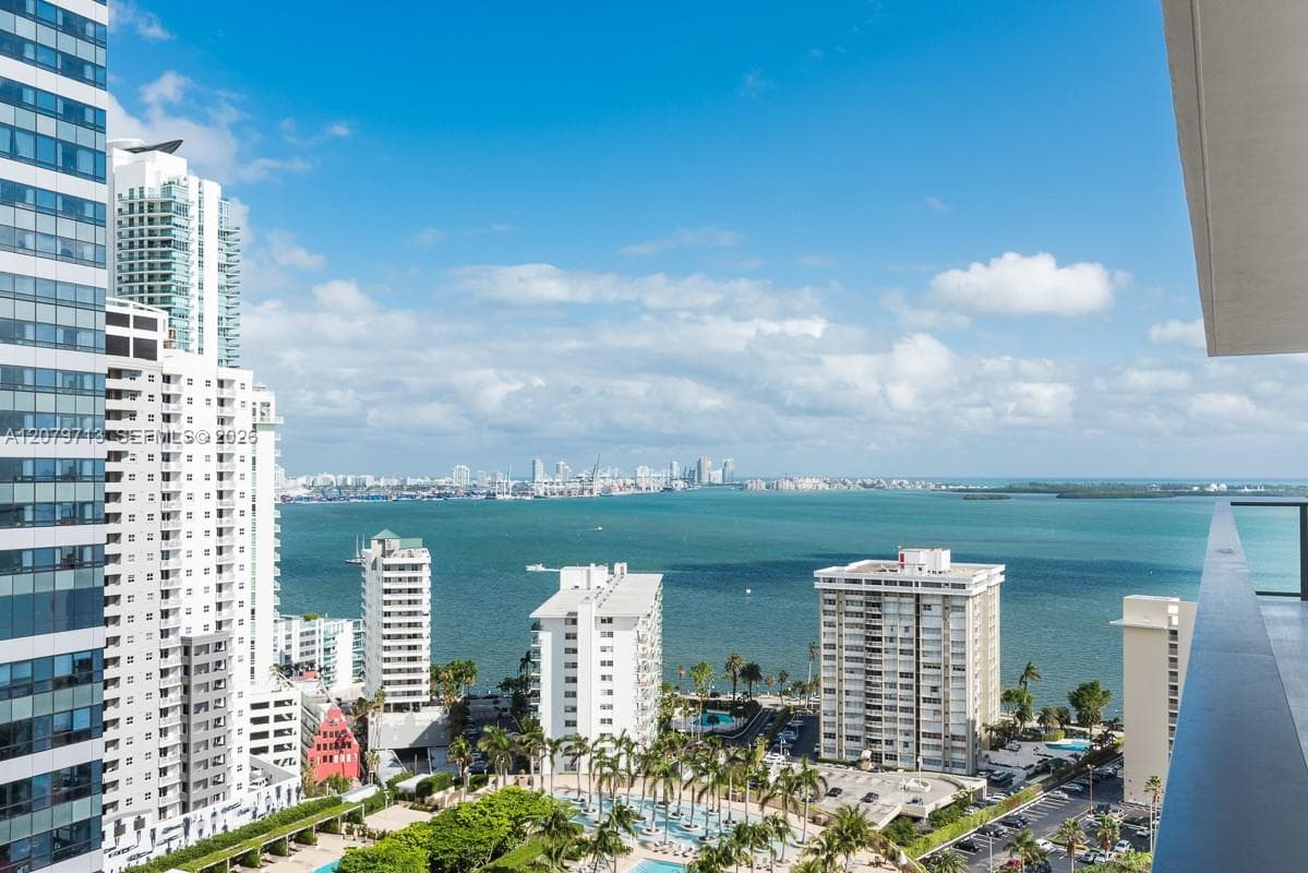 Condominium at 1451 Brickell Ave # 2206, Miami FL 33131