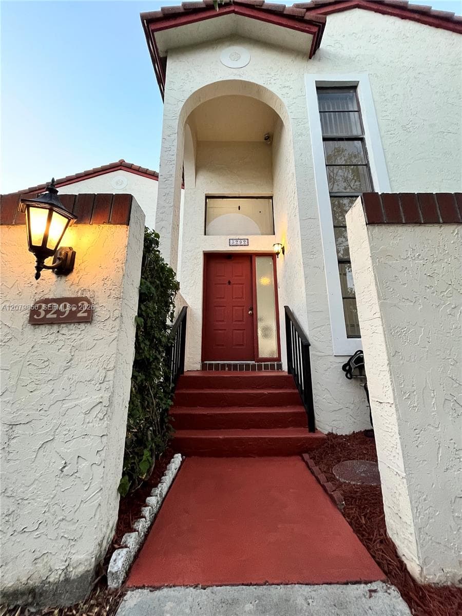 Villa at 329 Ives Dairy Rd # 02, Miami FL 33179