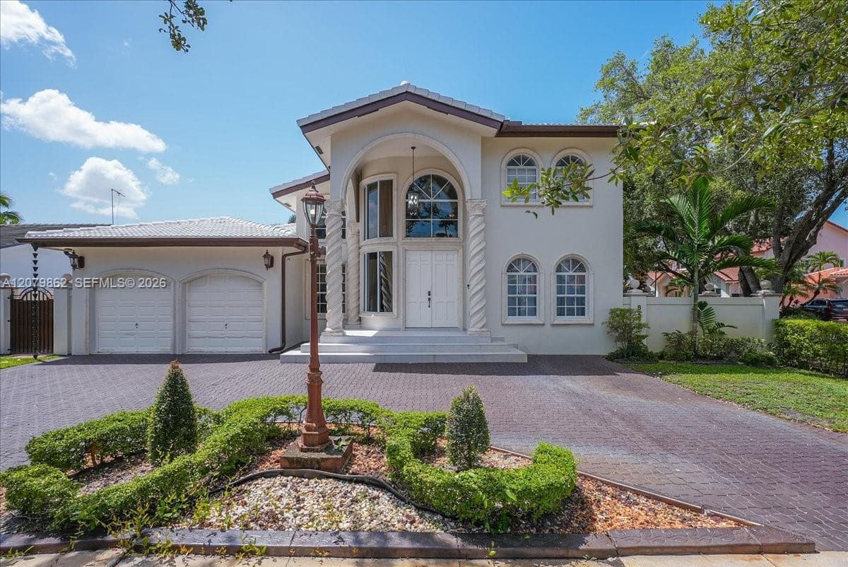 Single Family Residence at Miami Lakes, FL, 33016