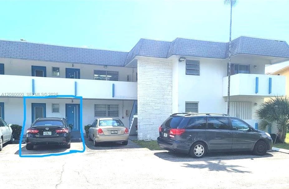 Condominium at 19051 NE 2nd Ave # 1507, Miami FL 33179