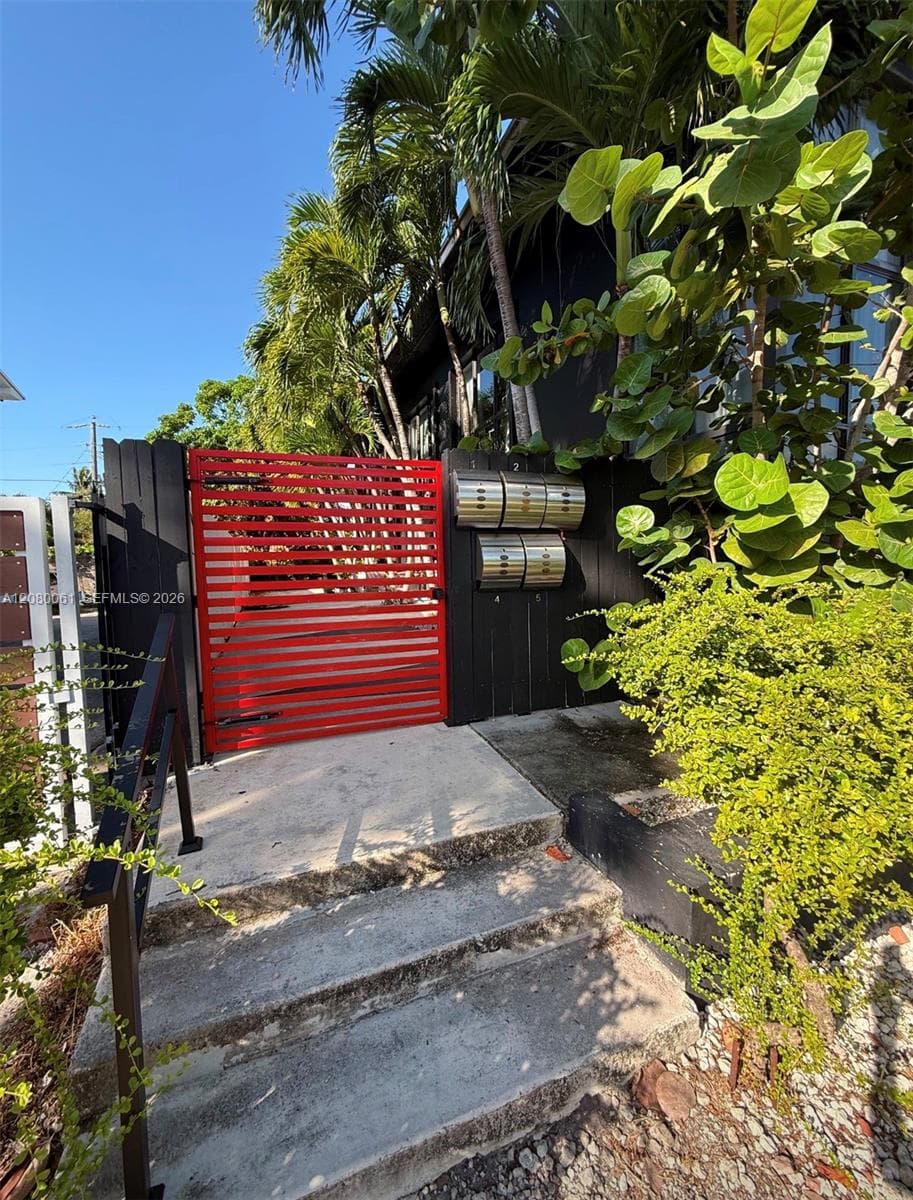 Townhouse at 1040 NE 78th St Rd # 2, Miami FL 33138