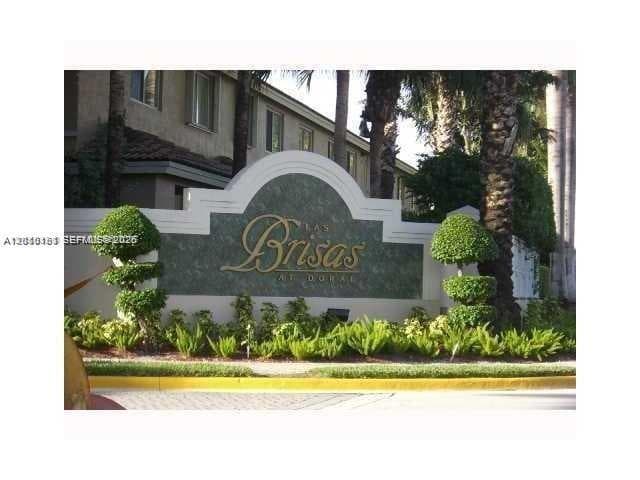 Townhouse at 5737 NW 114th Path # 111, Doral FL 33178