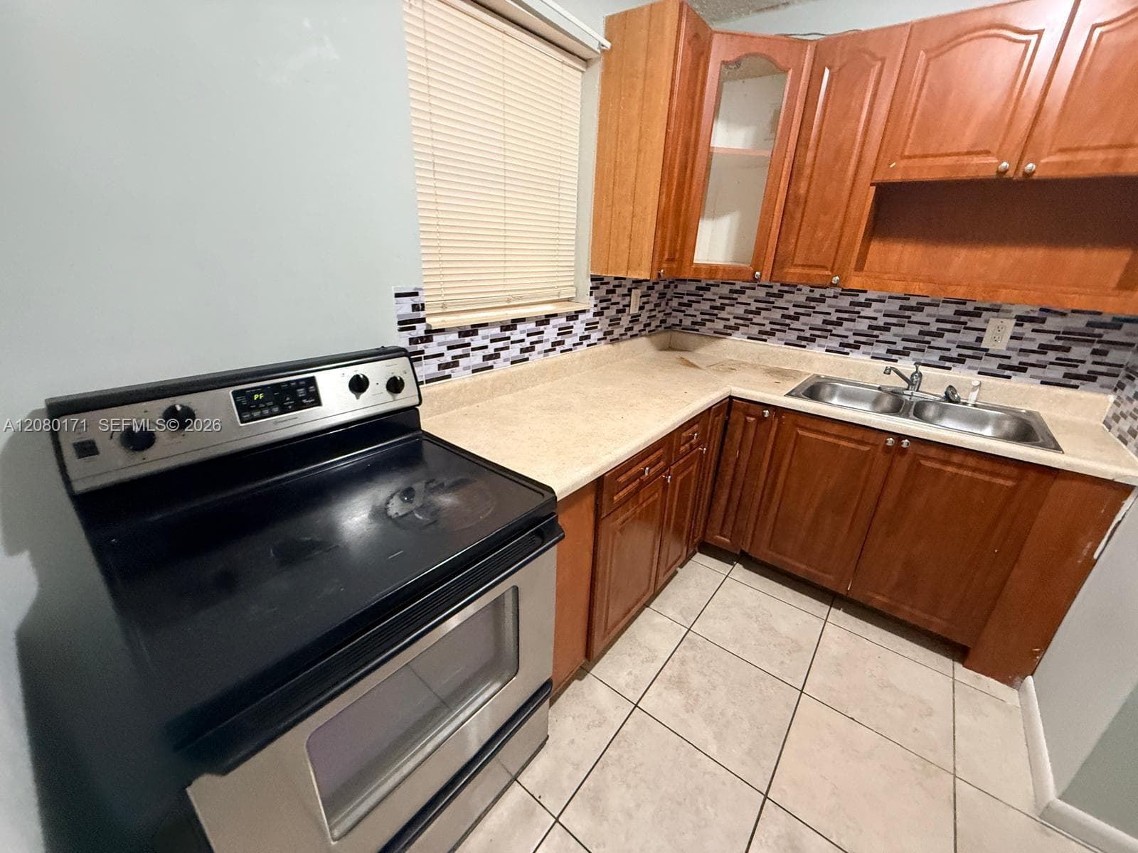 Condominium at 525 W 69th St # 106, Hialeah FL 33014
