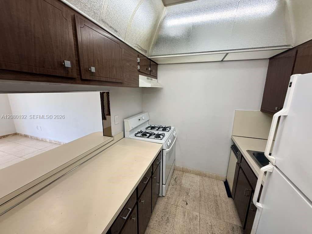 Condominium at 1300 W 53rd St # 32, Hialeah FL 33012