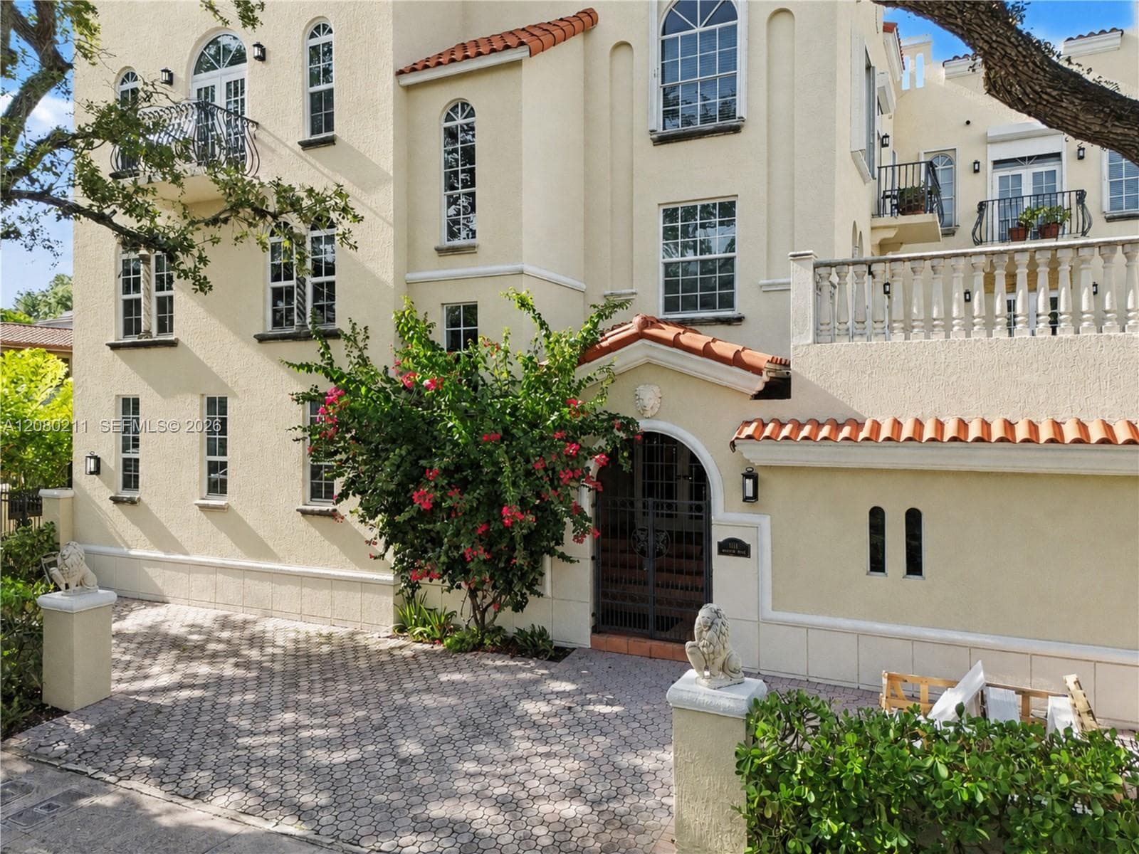 Condominium at 111 Edgewater Dr # 3B, Coral Gables FL 33133