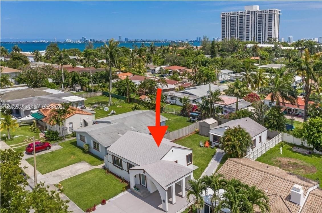 Single Family Residence at 1526 NE 110th St # A, Miami FL 33161