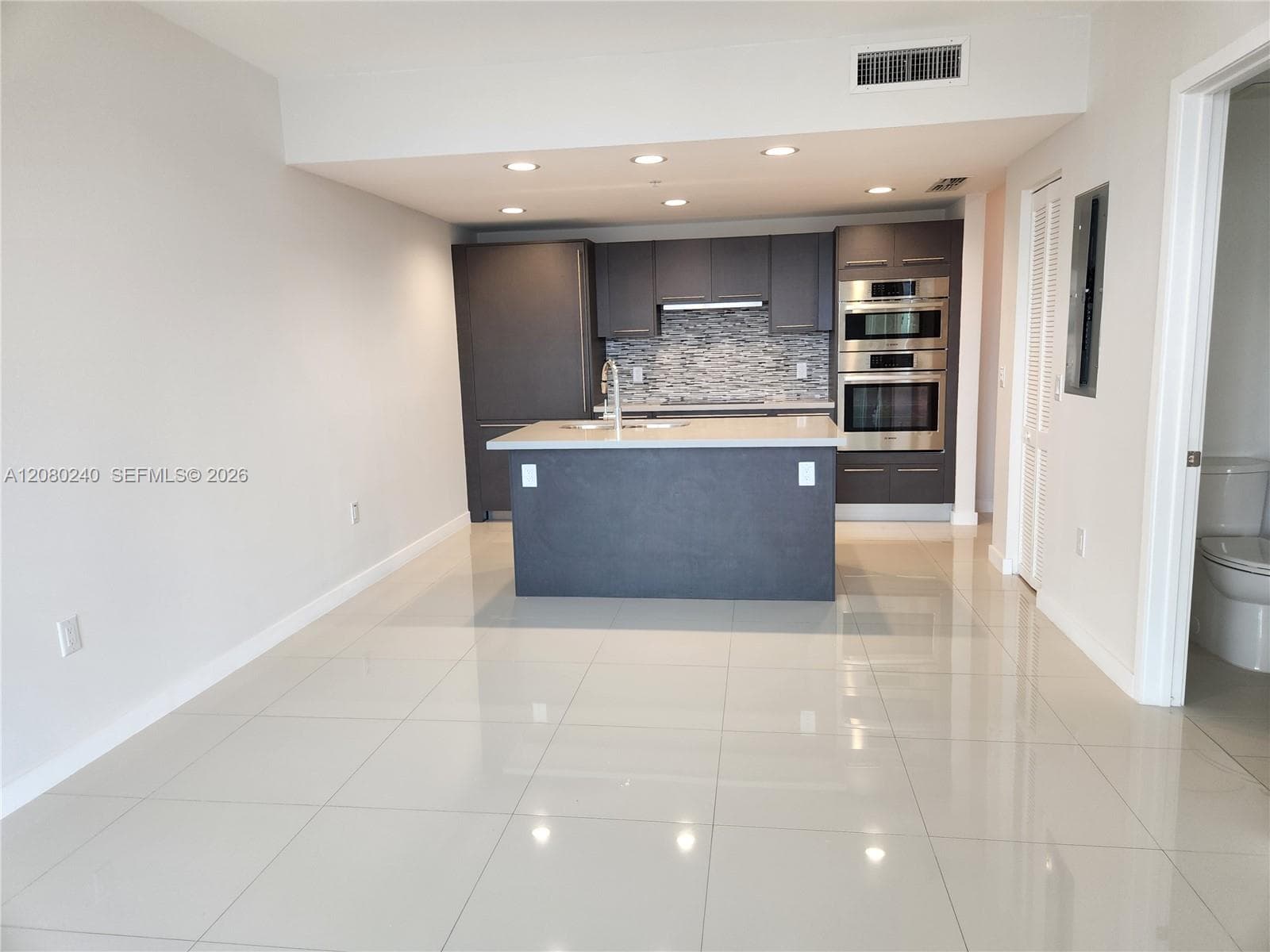Condominium at 7875 NW 107th Ave # 711, Doral FL 33178