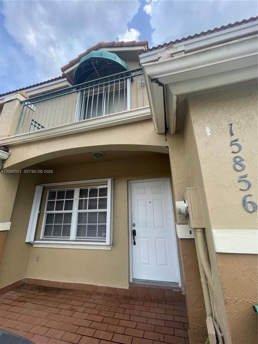 Apartment at 15856 SW 71st St, Miami FL 33193