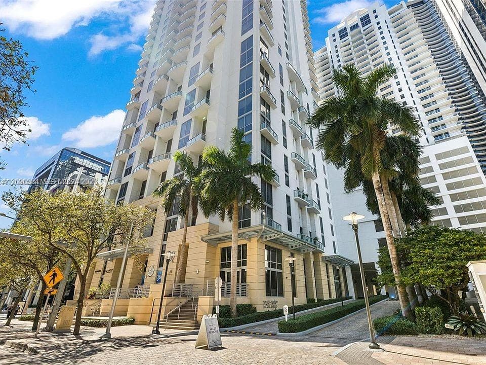 Condominium at 1060 Brickell Ave # 2613, Miami FL 33131