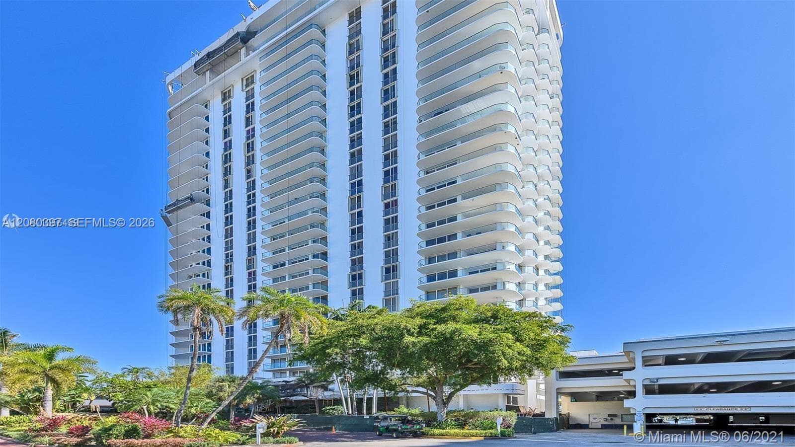 Condominium at 19707 Turnberry Way # 4L, Aventura FL 33180