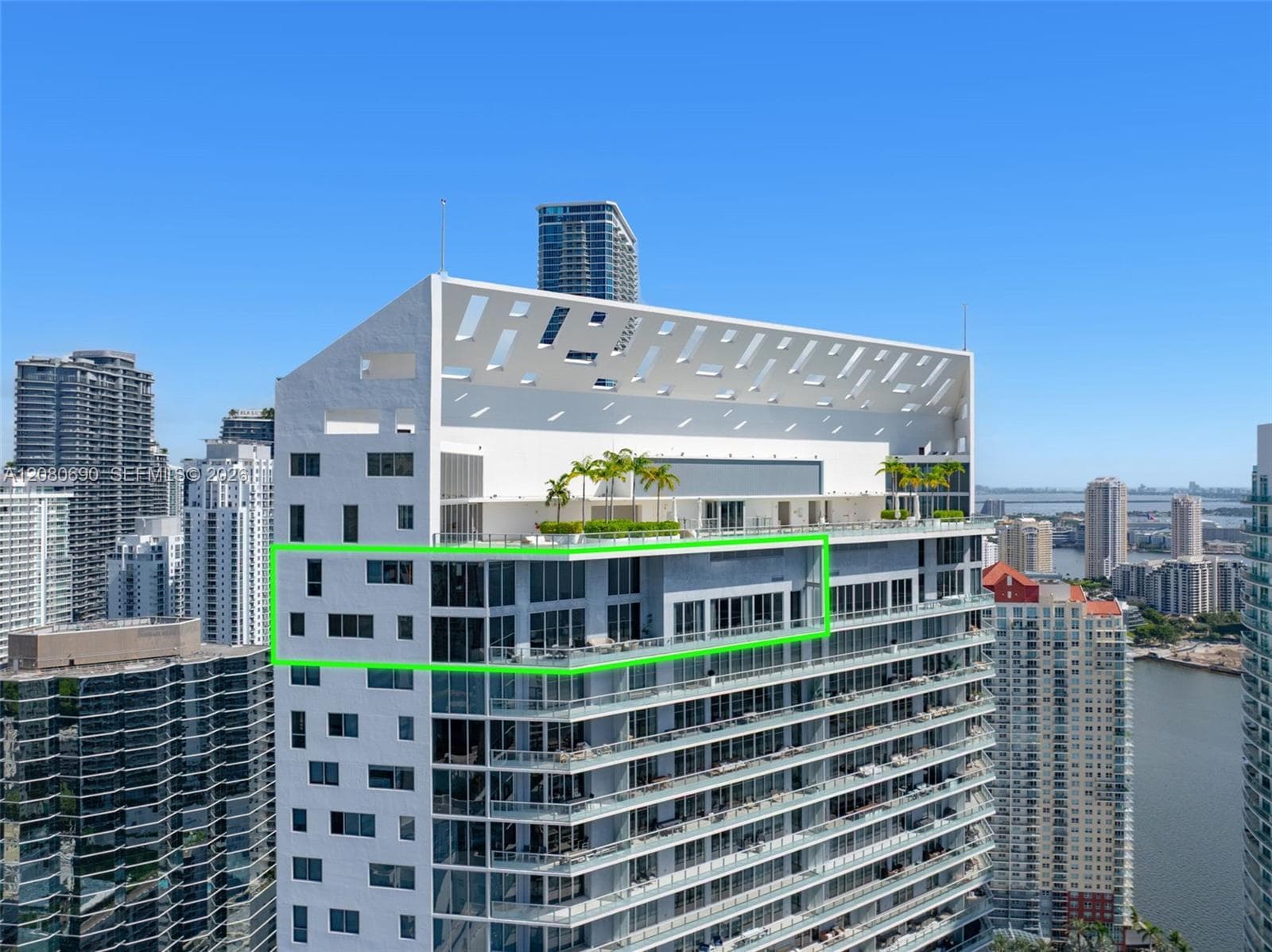 Condominium at 1300 Brickell Bay Dr, Miami FL 33131
