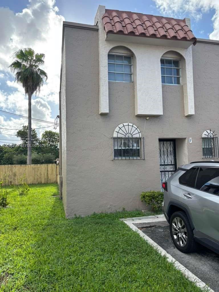 Townhouse at 11 Olive Dr # F, Hialeah FL 33010
