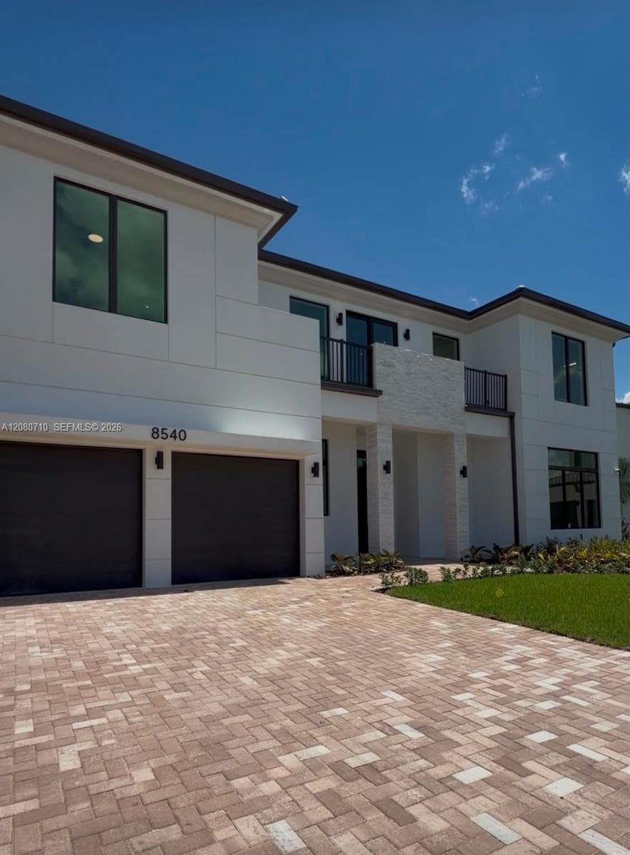 Single Family Residence at 8540 NW 160th Terrace # 1, Miami Lakes FL 33016