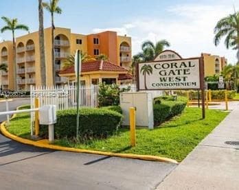 Condominium at 6970 NW 186th St # 505, Hialeah FL 33015