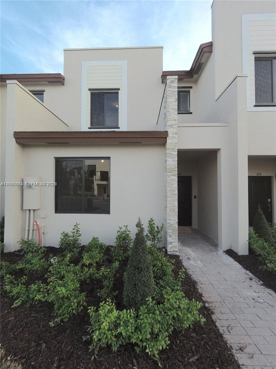 Townhouse at 312 NE 208th Ter # 312, Miami FL 33179