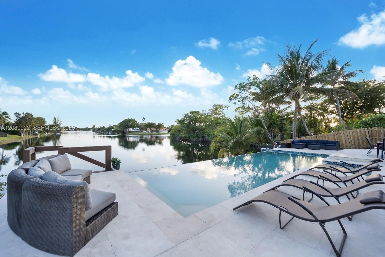 Single Family Residence at 2286 NE 215th St # 2286, Miami FL 33180