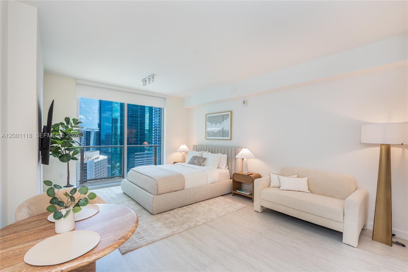 Condominium at 77 SE 5th St # 3204, Miami FL 33131