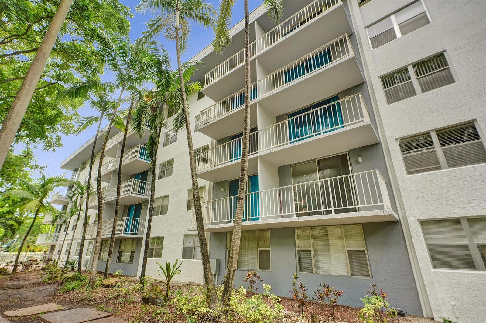 Condominium at 1805 SANS SOUCI Boulevard # 421, North Miami FL 33181