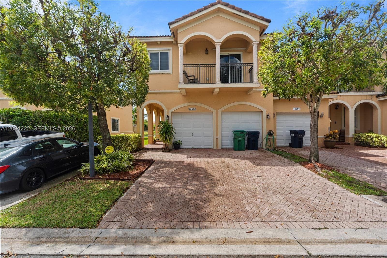 Townhouse at 16570 SW 70th St, Miami FL 33193
