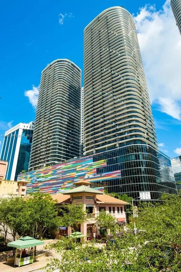 Condominium at 55 SW 9th St # 1001, Miami FL 33130