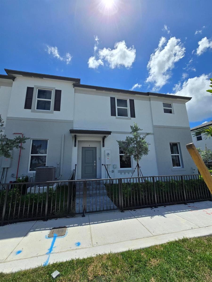 Townhouse at 15671 SW 280th Street UNIT 9, Homestead FL 33032