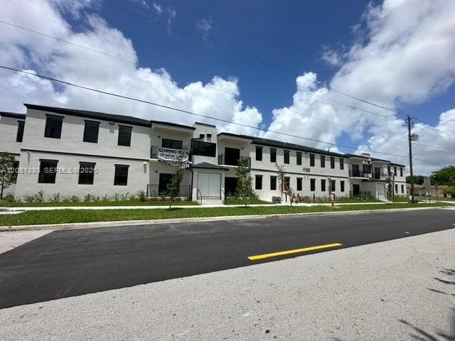 Apartment at 17020 SW 104th Ave # 203, Miami FL 33157
