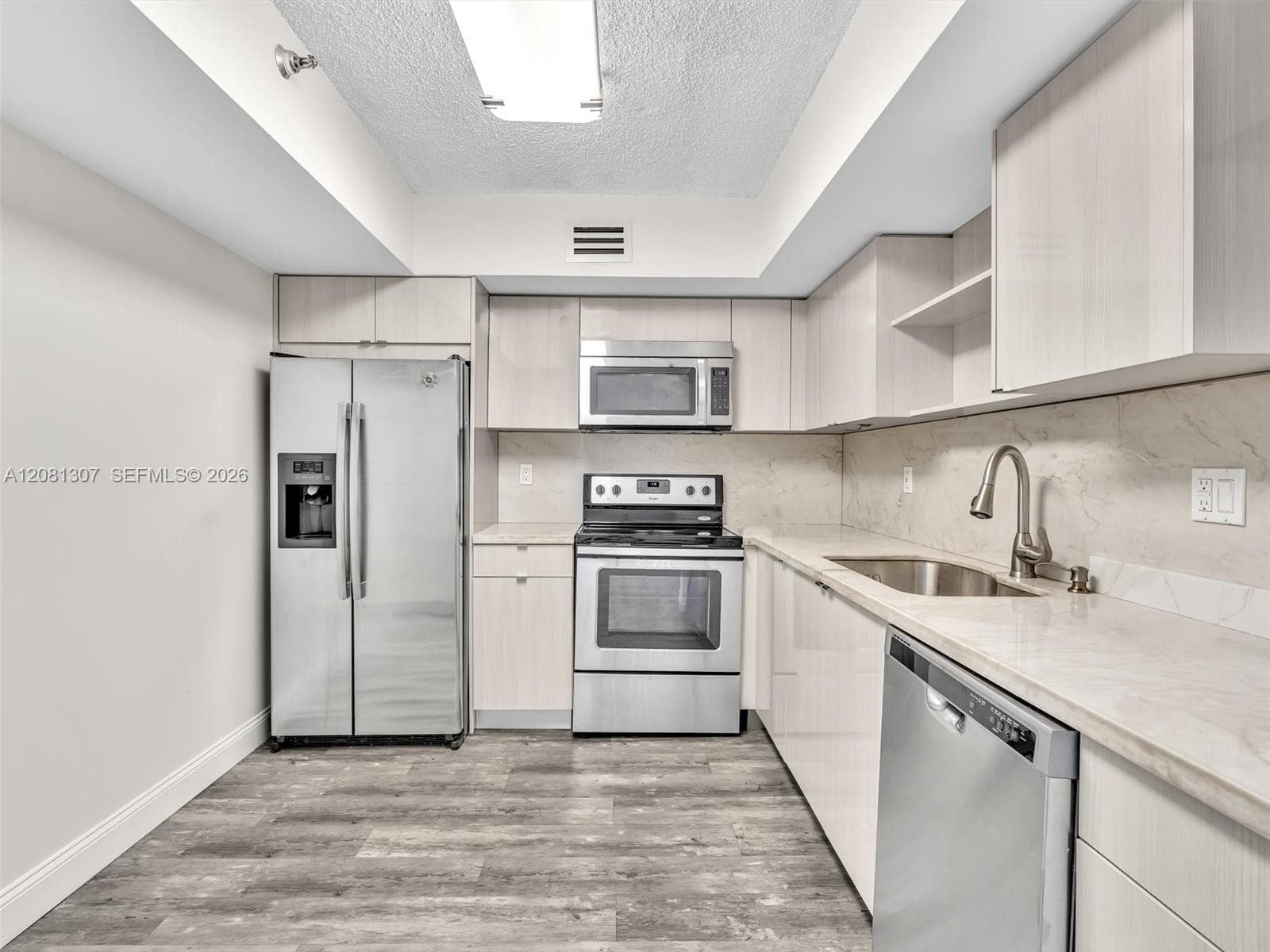 Condominium at 19195 NE 36th Ct # 904, Aventura FL 33180