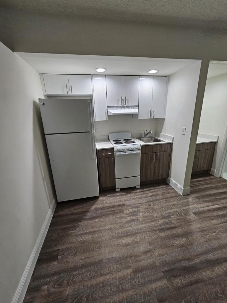 Apartment at 18335 NW 68 Avenue # 323A, Hialeah FL 33015