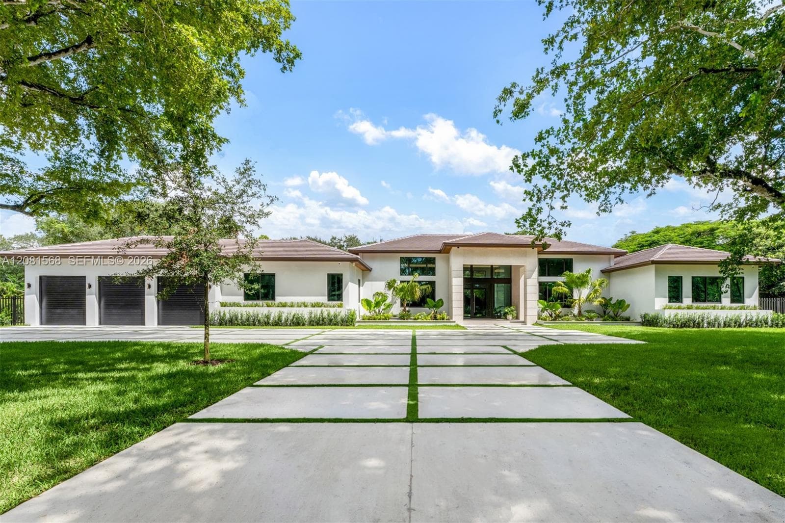 Single Family Residence at 9475 SW 117th Ter, Miami FL 33176