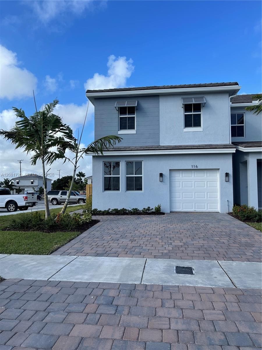 Townhouse at 116 NE 13th Ter # 116, Homestead FL 33033