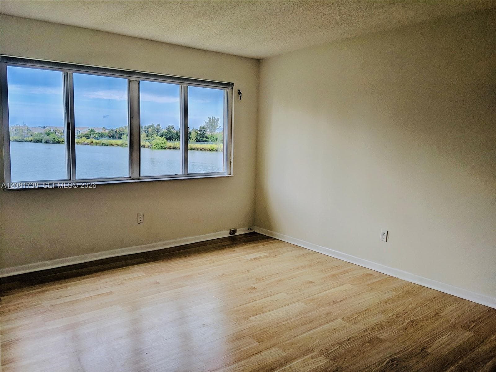 Condominium at 14820 Naranja Lakes BLVD, Homestead FL 33030-8338