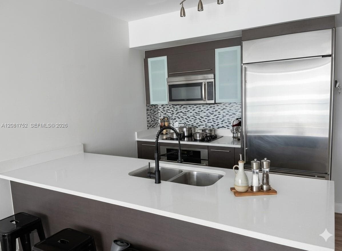 Condominium at 500 Brickell Ave # 1806, Miami FL 33131