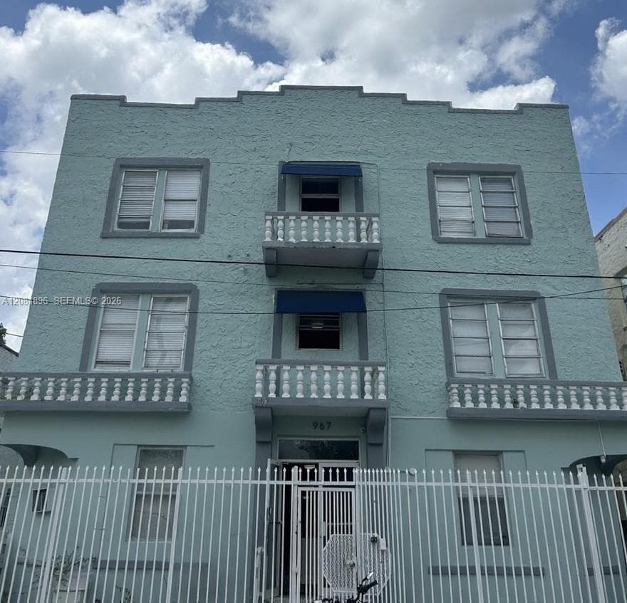 Apartment at 967 SW 5th St # 16, Miami FL 33130